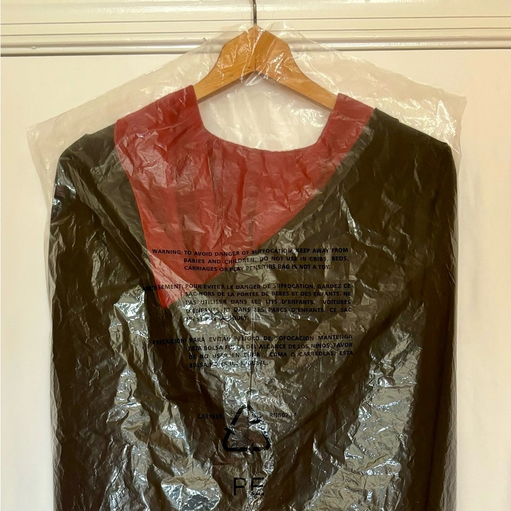 AUTHENTIC LIKE NEW ! The Wizarding World Of Harry Potter Gryffindor Black Robe - Picture 10 of 14